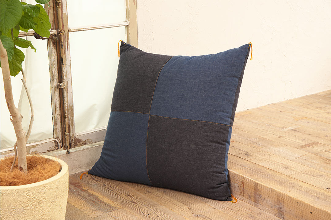 【座布団】　江戸座布団　デニム生地　羽根入り